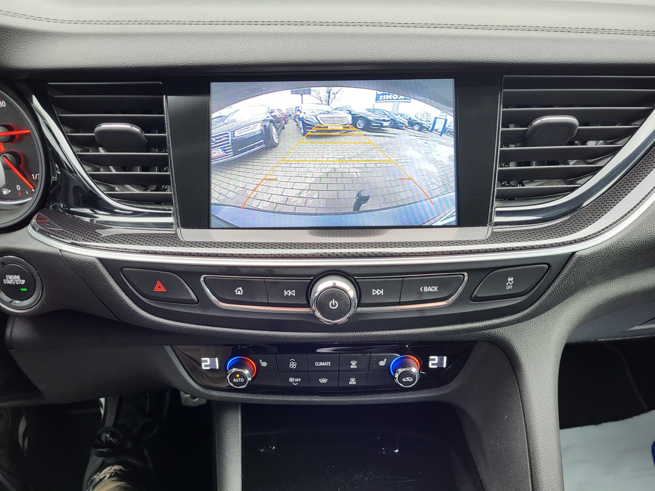 Opel Insignia Navi Kamera LED Podgrz. przednia szyba Hak Ostrz. o kolizji VAT 23% - obrazek 12