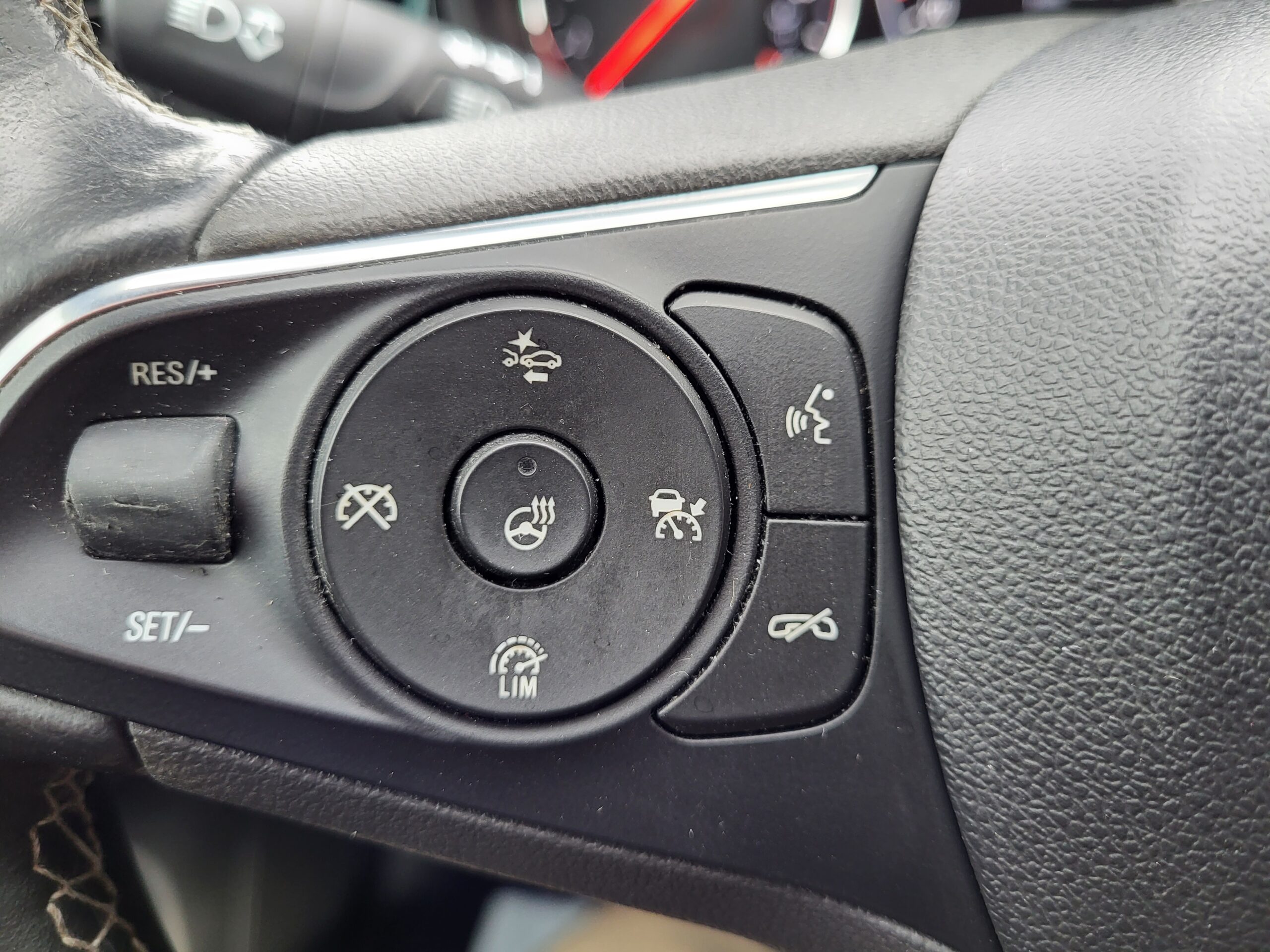 Opel Insignia Navi Kamera LED Podgrz. przednia szyba Hak Ostrz. o kolizji VAT 23% - obrazek 14