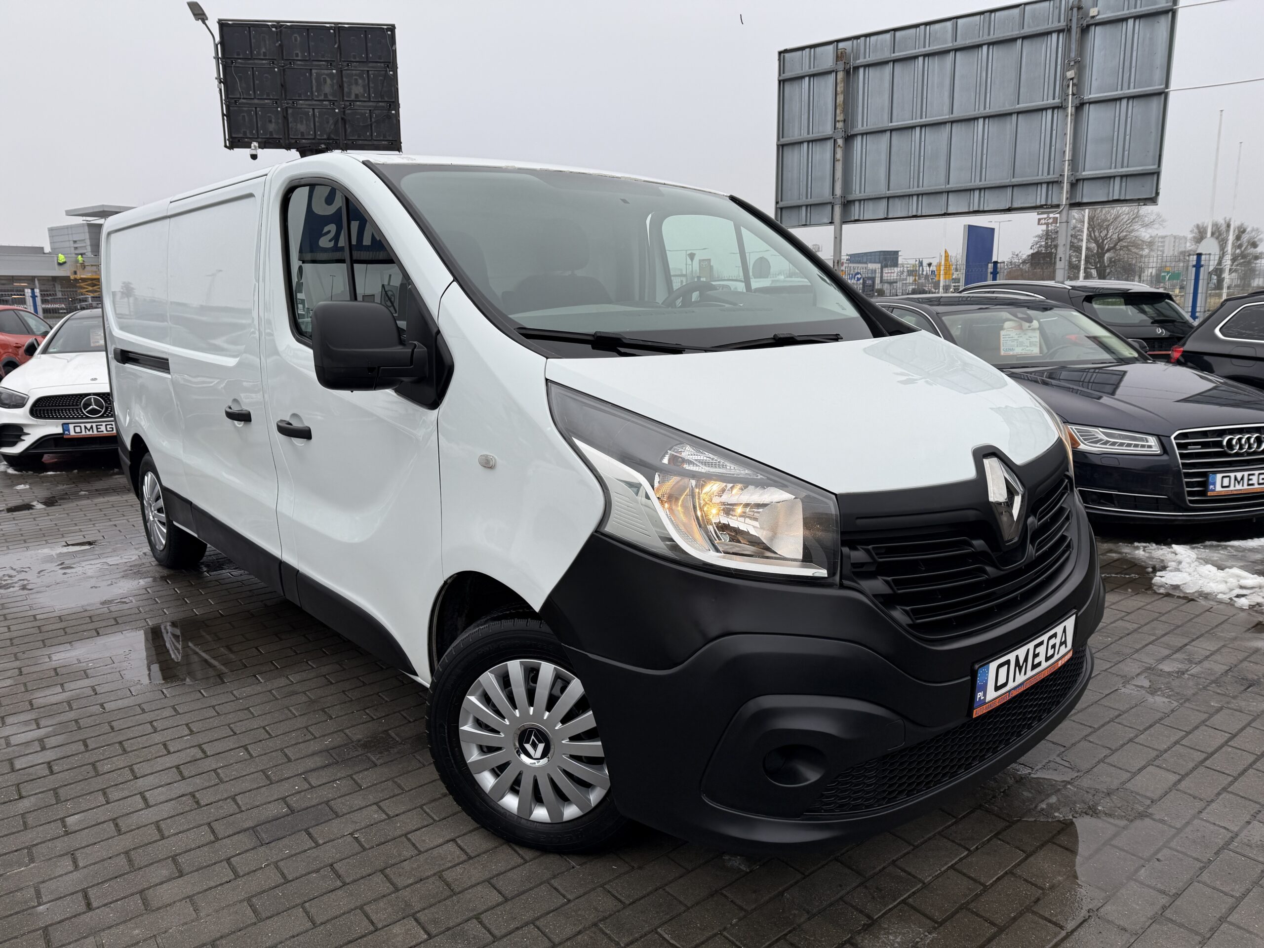 Renault Trafic L2H1 Klimatyzacja Parktronic Bluetooth - obrazek 3