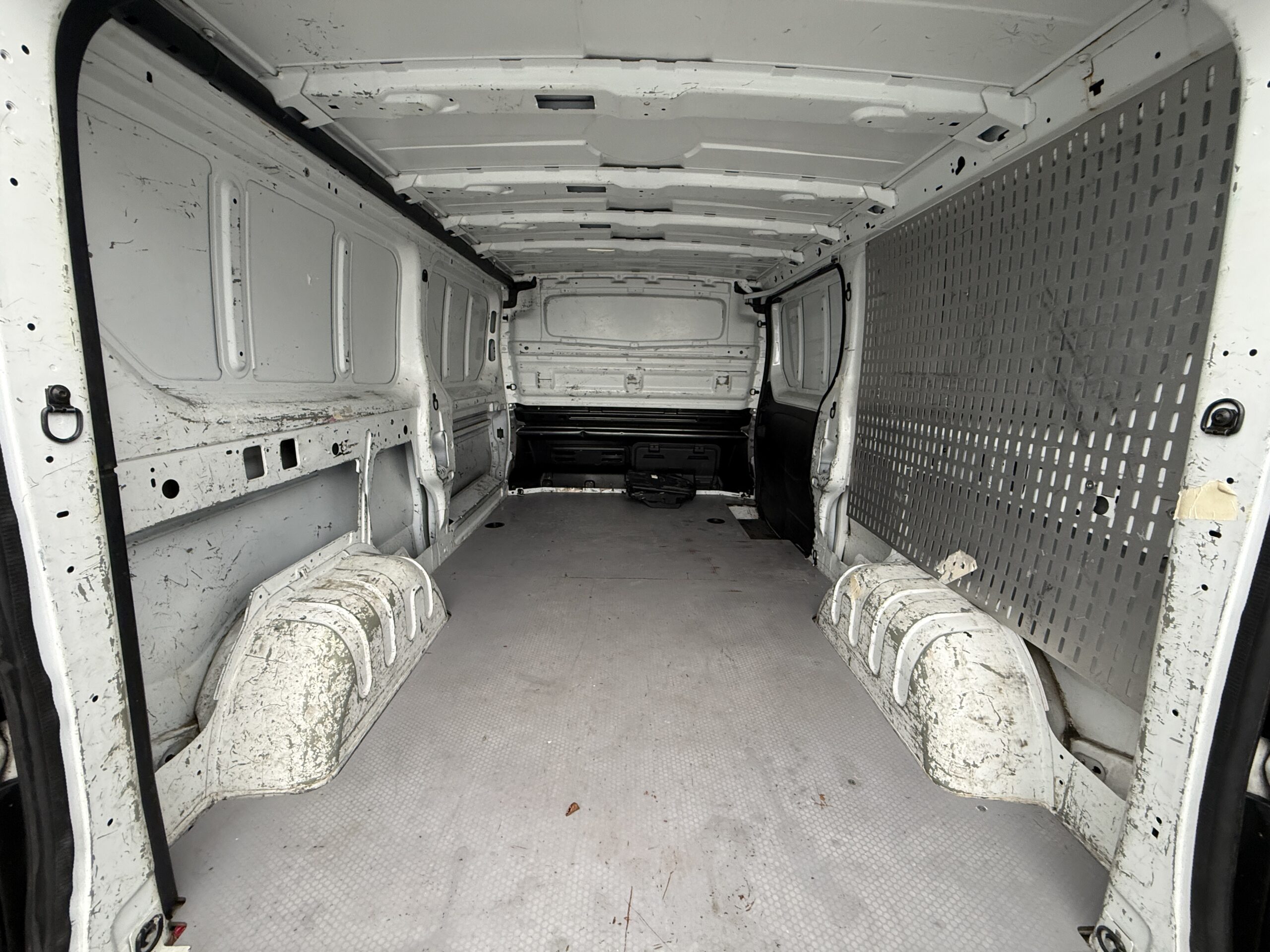Renault Trafic L2H1 Klimatyzacja Parktronic Bluetooth - obrazek 8