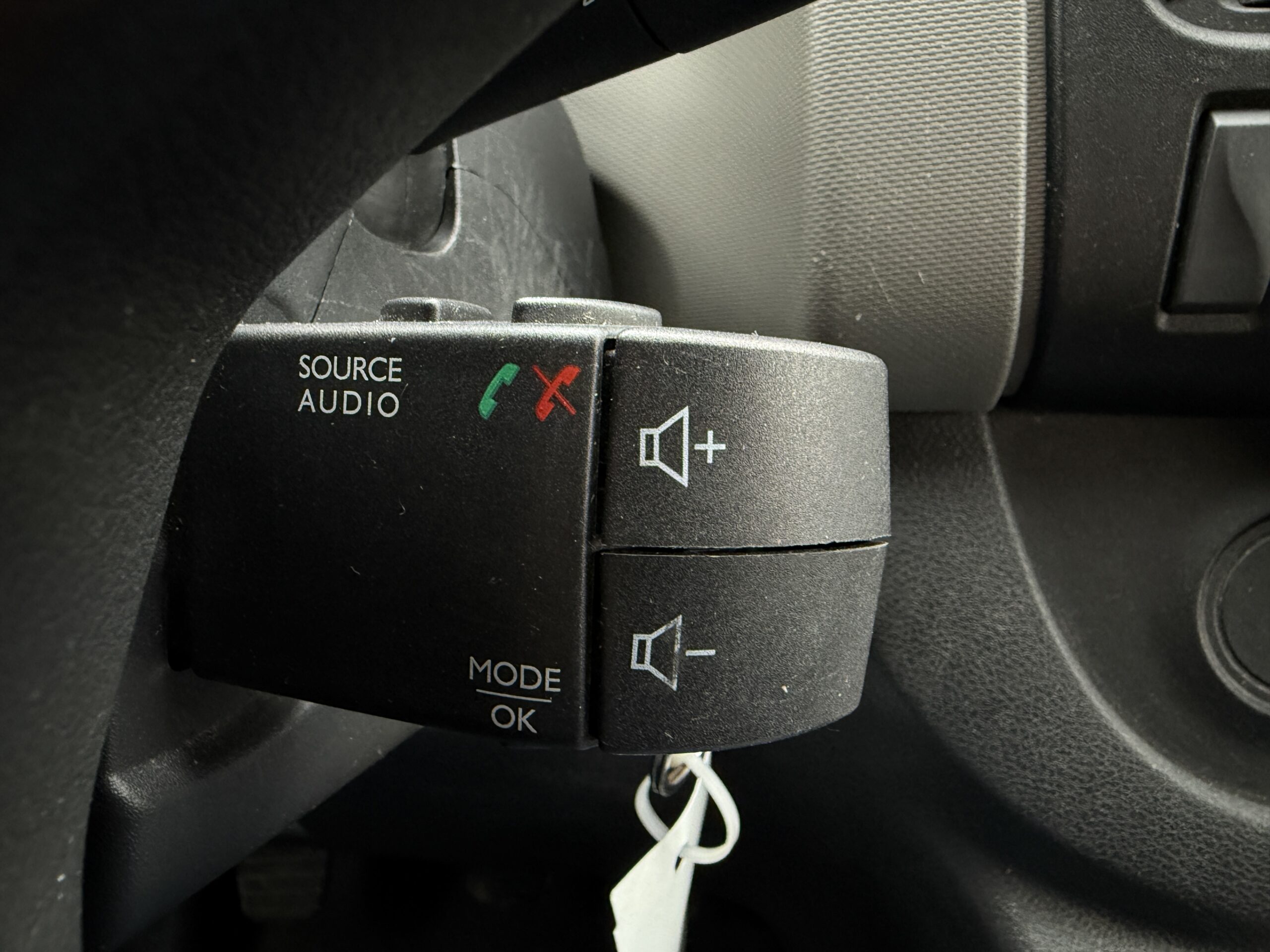 Renault Trafic L2H1 Klimatyzacja Parktronic Bluetooth - obrazek 12