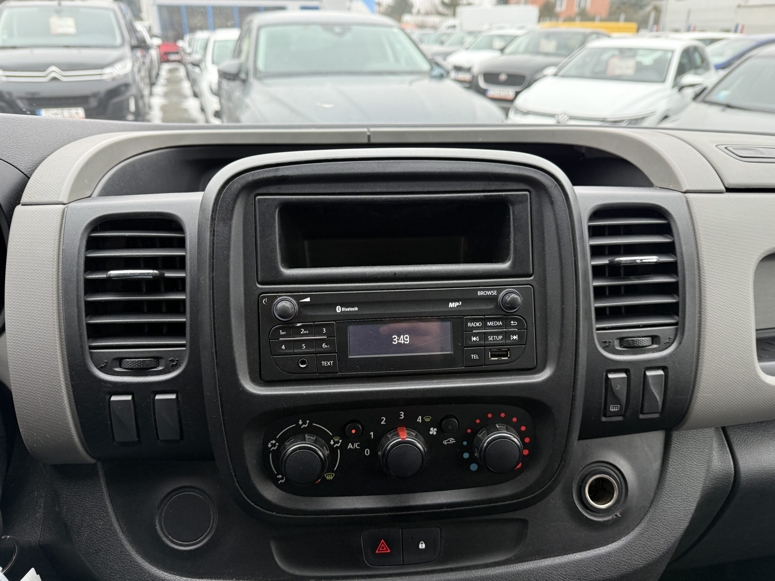Renault Trafic L2H1 Klimatyzacja Parktronic Bluetooth - obrazek 13