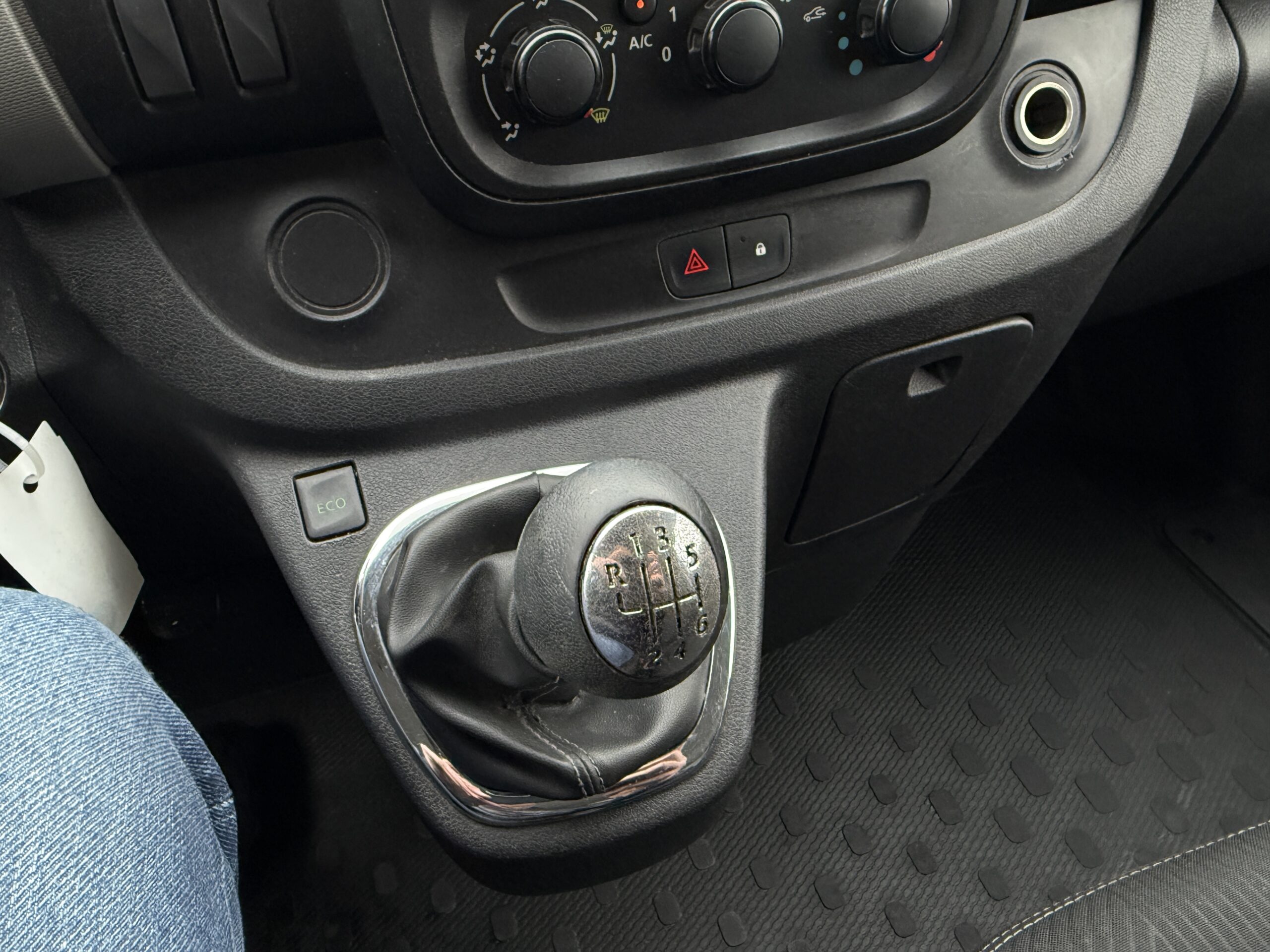 Renault Trafic L2H1 Klimatyzacja Parktronic Bluetooth - obrazek 14