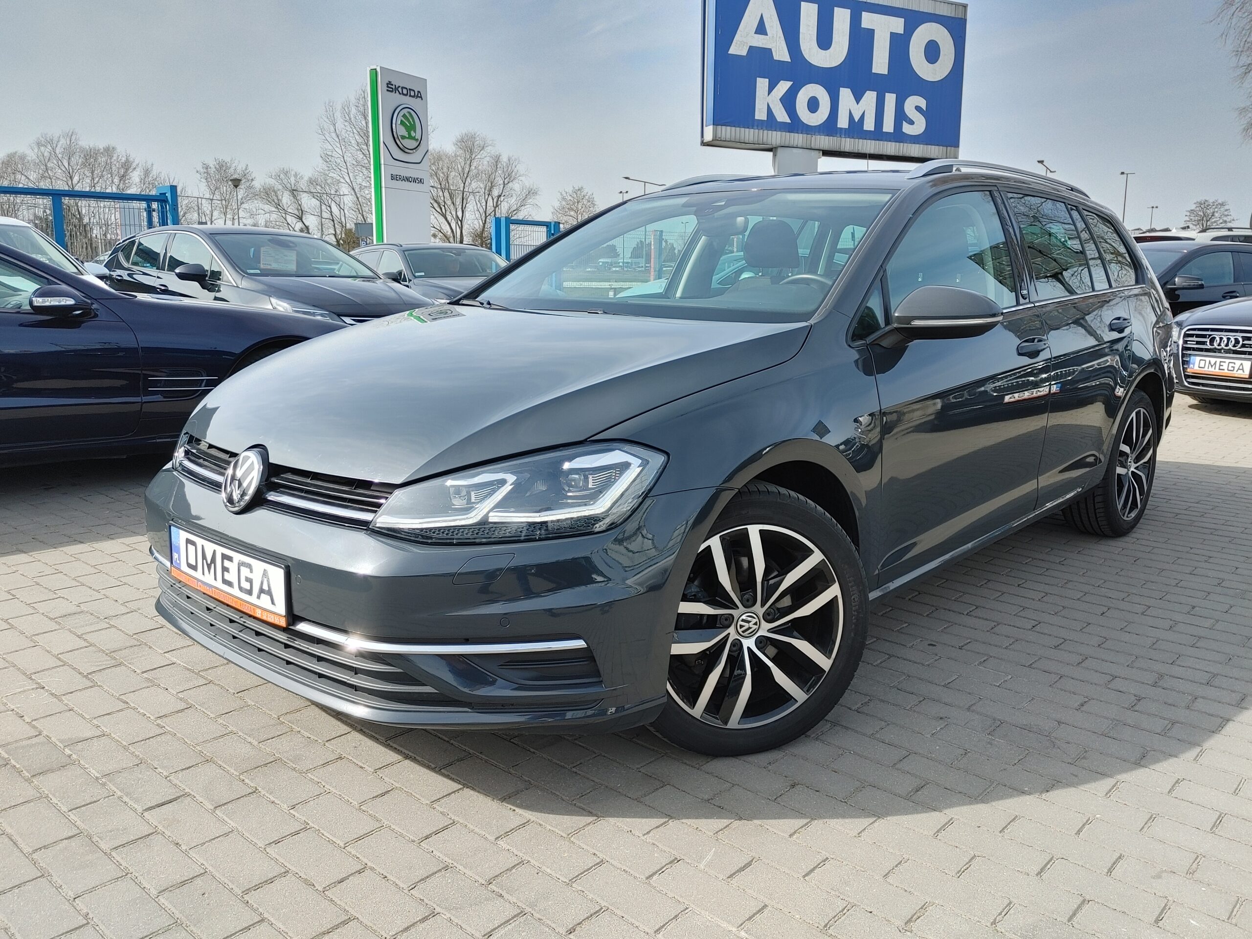 Volkswagen Golf Variant Navi Full LED Parktronic Climatronic ACC Akt. tempomat DYNAUDIO