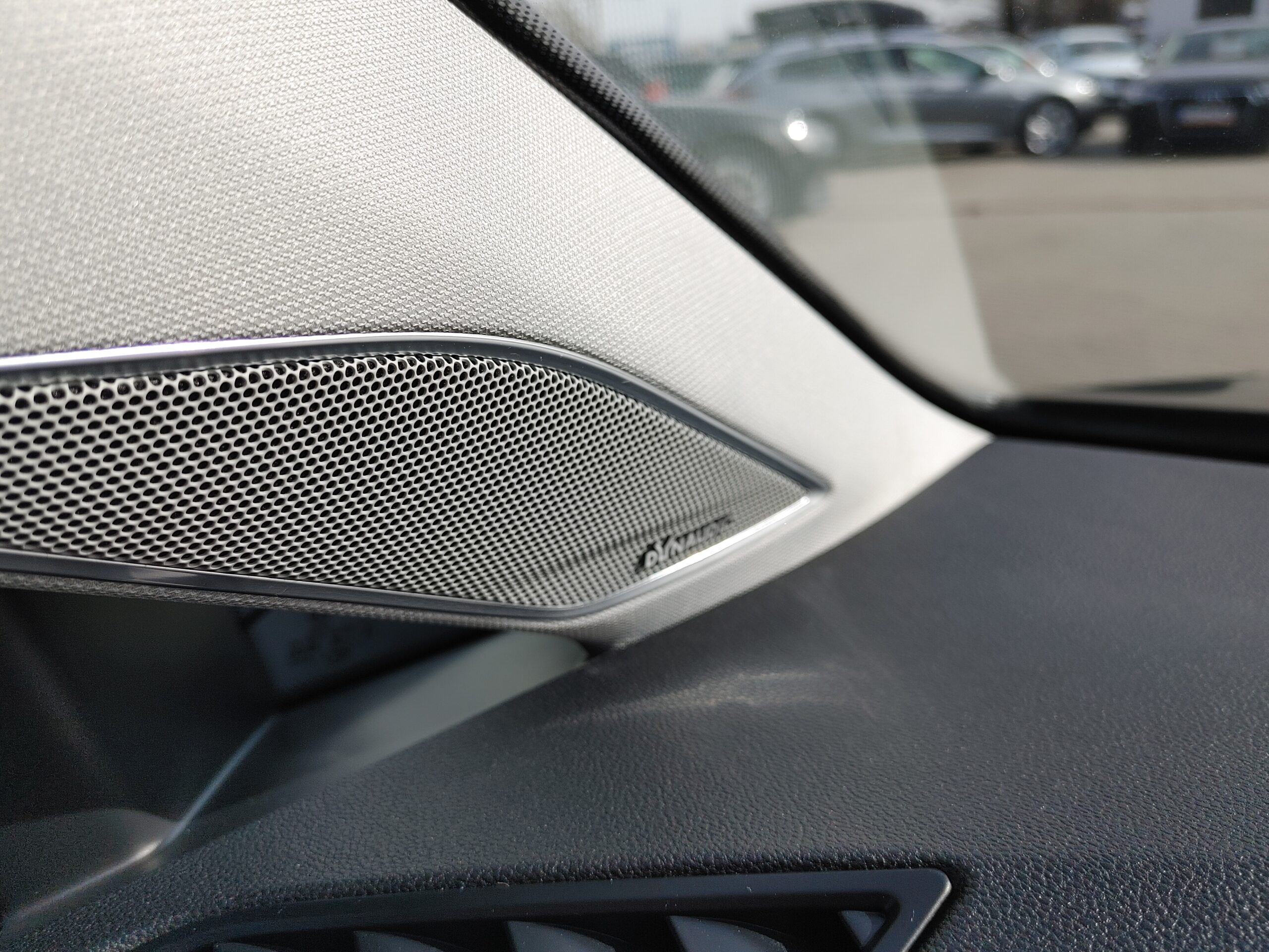 Volkswagen Golf Variant Navi Full LED Parktronic Climatronic ACC Akt. tempomat DYNAUDIO - obrazek 18