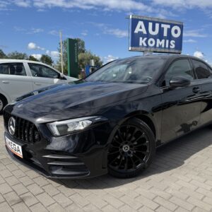 Mercedes-Benz A180d Limousine AMG Line Kamera Akt. asystent pasa Ambiente